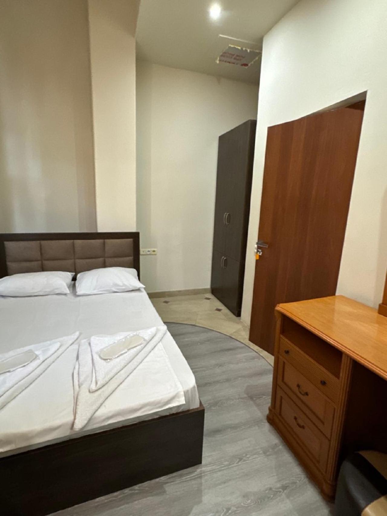 יירבאן New Bella Hotel מראה חיצוני תמונה
