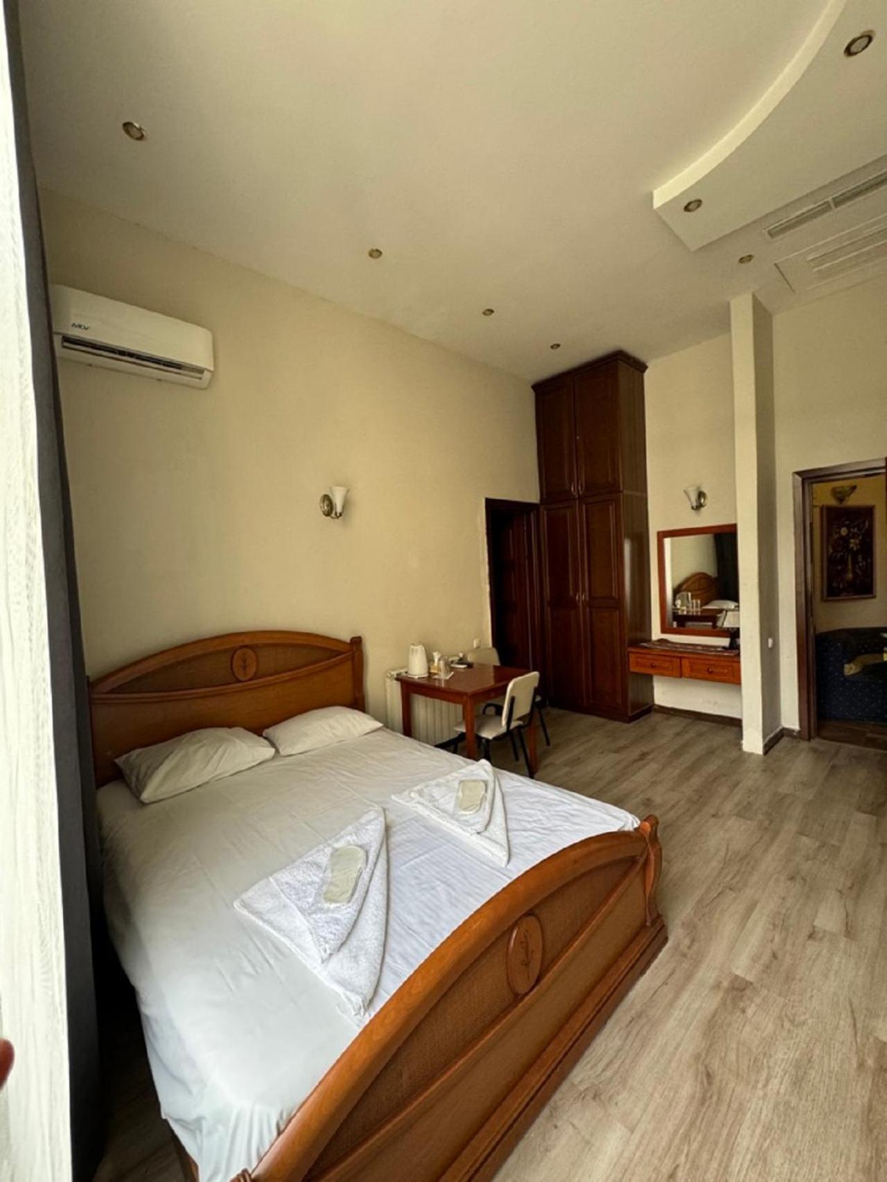 יירבאן New Bella Hotel מראה חיצוני תמונה