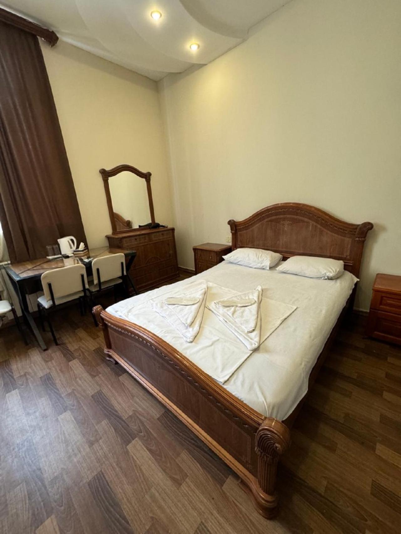 יירבאן New Bella Hotel מראה חיצוני תמונה