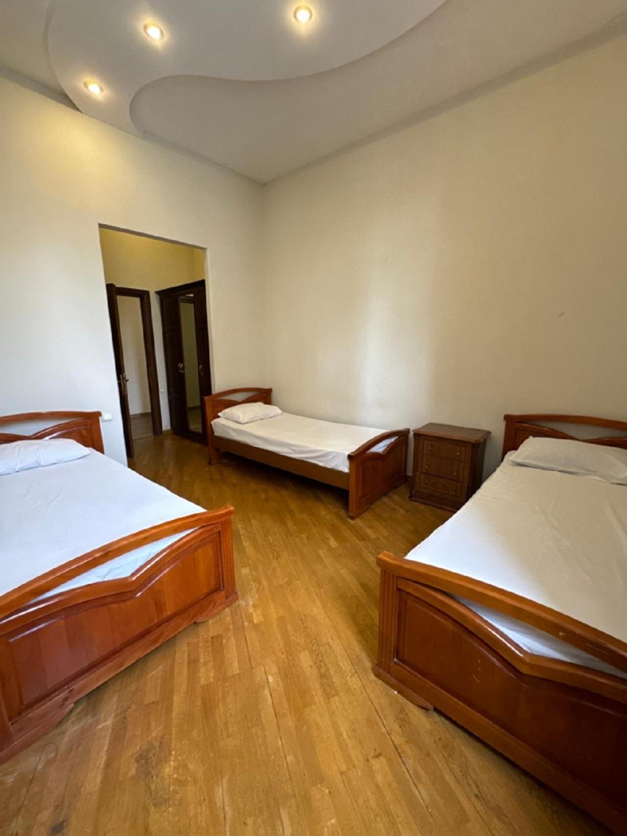 יירבאן New Bella Hotel מראה חיצוני תמונה